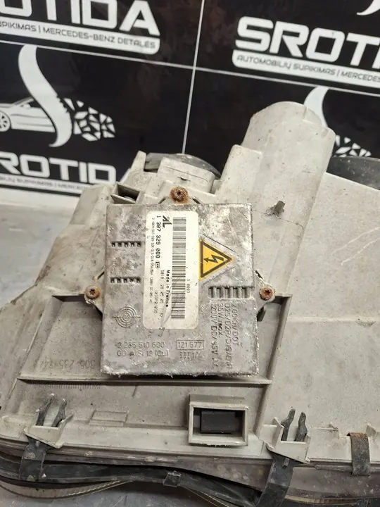 Koplamp Mercedes-Benz C W203 A2038203861 image 7