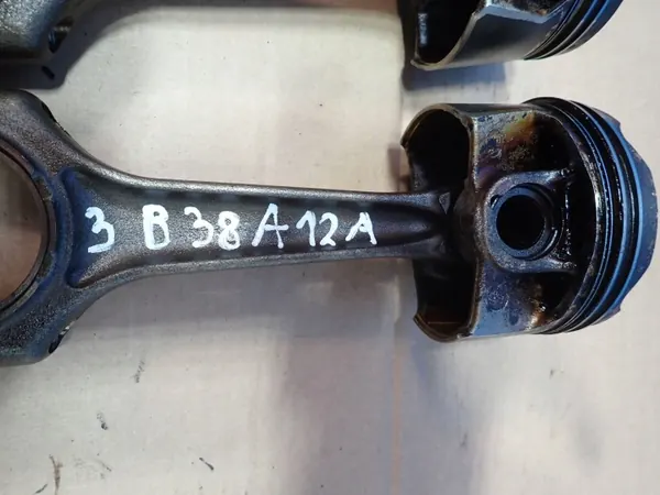 Piston avec Bielle pour Mini Cooper F55 1.2T d'occasion image 7