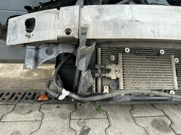 Supporto Radiatore Anteriore Mercedes SL R230, OM273, SL550 image 8