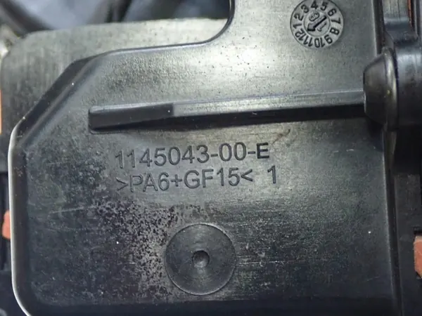 Tesla Model 3 Ladeanschluss OEM 1449495-25-C Gebraucht image 9