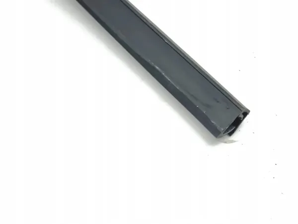 OEM AMD173754 Etuoven ikkunatiiviste VW T-Rocille image 4