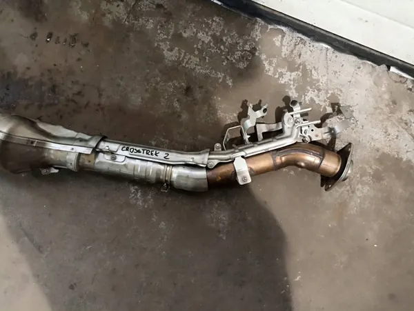 Subaru Uitlaatspruitstuk OEM FIE5743 voor Crosstrek III image 3