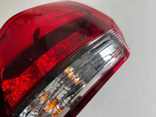 Lámpara LED trasera izquierda Mitsubishi Outlander III 2015-2022 OEM image 7