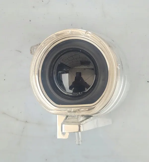 BMW F32 Vänster Strålkastarlinslock OEM Del image 2