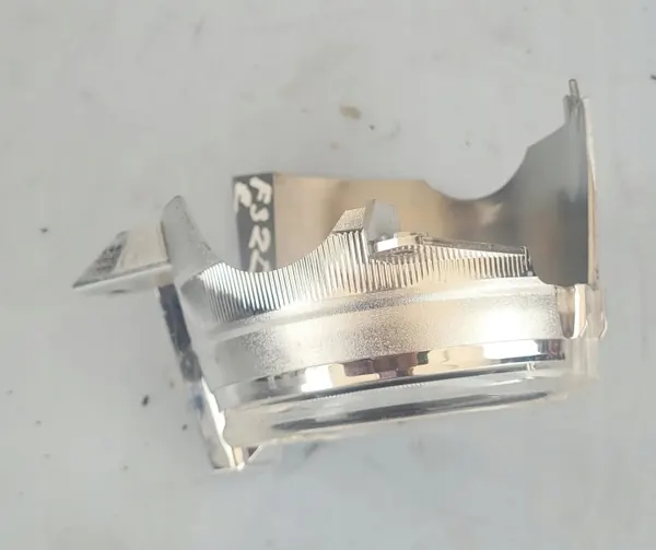 BMW F32 Vänster Strålkastarlinslock OEM Del image 5