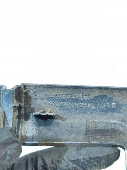OEM A6396940625 Baklysekapsel Höger Mercedes Vito image 3