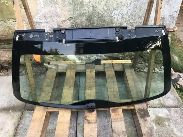 BMW E61 Achterklep Ruitenwisserglas OEM - Gebruikt image 2
