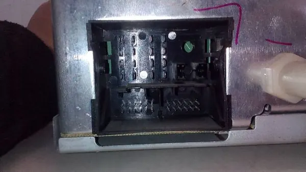 Radio Ford Kuga MK1 OEM BV4T-18C939-AB - Usado image 6