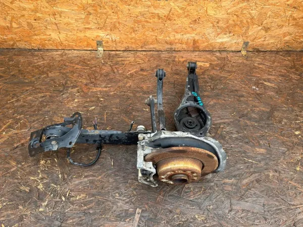 OEM ZWROTNICA WAHACZ LEWY TYŁ VW TIGUAN II AUDI Q3 8U image 2