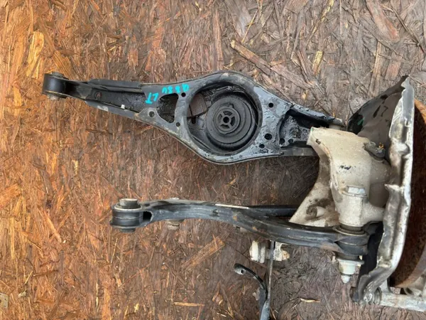 OEM ZWROTNICA WAHACZ LEWY TYŁ VW TIGUAN II AUDI Q3 8U image 4