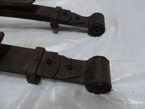 Bakfjäder Ford Ranger 2006-2011 OE UR76-28-L10B image 10