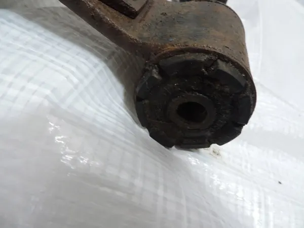 Bakfjäder Ford Ranger 2006-2011 OE UR76-28-L10B image 9