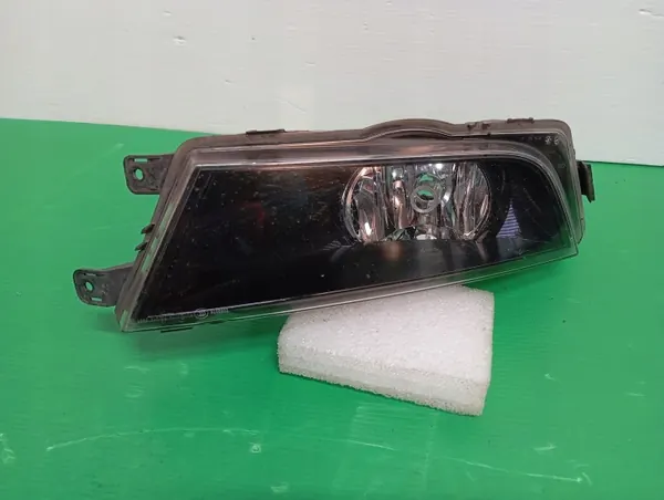 OEM LAMPA PRZECIWMGIELNA HALOGEN PRAWY SKODA OCTAVIA III 12-16 image 2