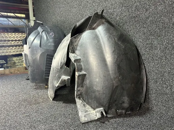 Vorderes linkes rechtes Radhaus Jaguar XJ XJL X351 09- OEM image 3