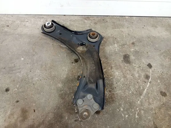 Braccio di Controllo Sinistro Nissan Juke II F16 1.6EH Ibrido image 3