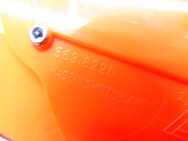 Waarschuwingsdriehoek Volvo OEM 5638226 XC70 V70 S80 image 3