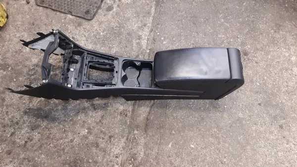 OEM 3AE Käsinojasarja nahka - VW Passat B7 image 5