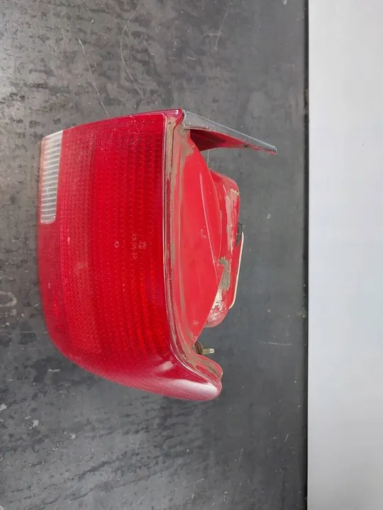 Luz Trasera Derecha Volkswagen Passat B5 image 2