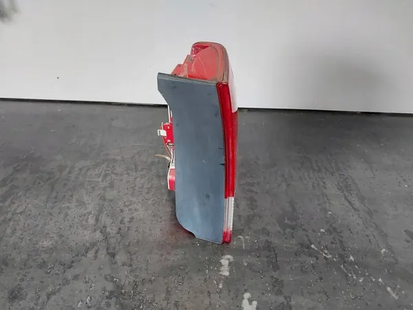 Luz Trasera Derecha Volkswagen Passat B5 image 7