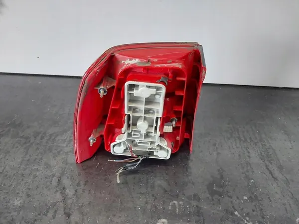 Luz Trasera Derecha Volkswagen Passat B5 image 8