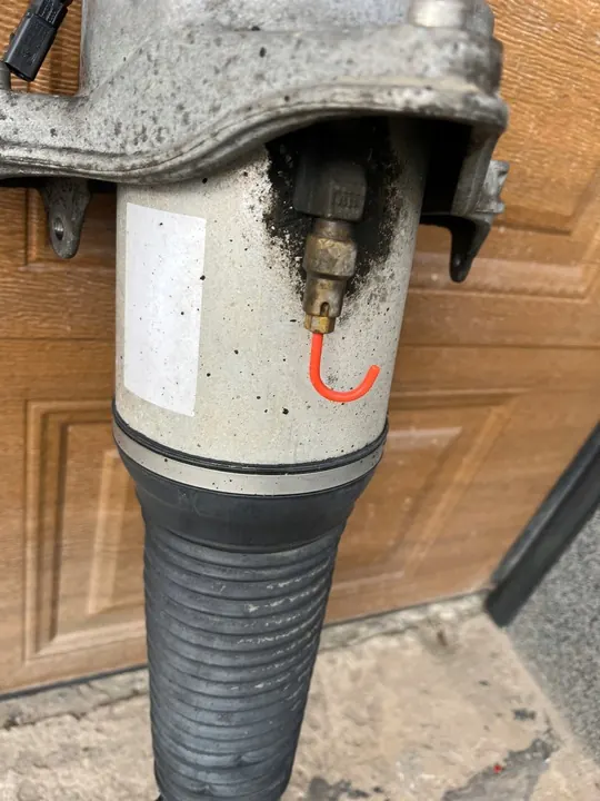 Ammortizzatore ad aria anteriore sinistro Audi A8 D3 4E0616039AG image 4