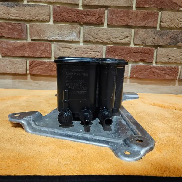 Audi RS6 C8 Hiilifiltteri OEM 4NO 201 801 J image 2