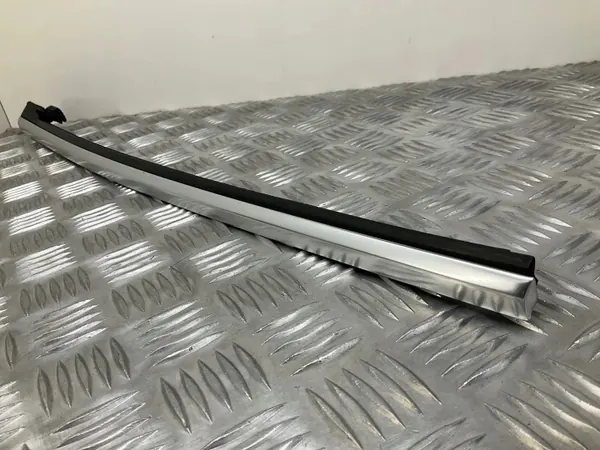 Audi A5 takaikkunan lista OEM 8F0853764D image 5