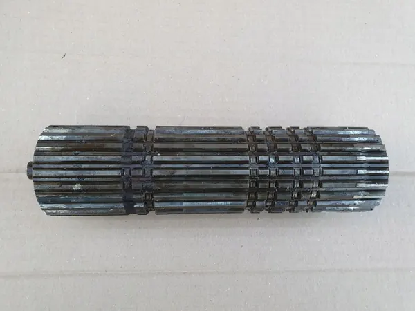 ZF 1327304032 pääakseli ASTRONIC-vaihteistolle image 2