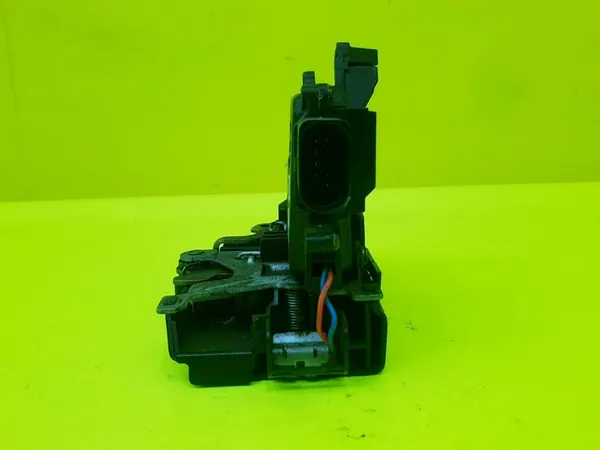 Fram höger dörrlås Audi TT 8N OEM image 3