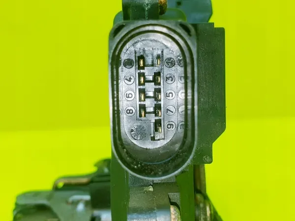 Fram höger dörrlås Audi TT 8N OEM image 4