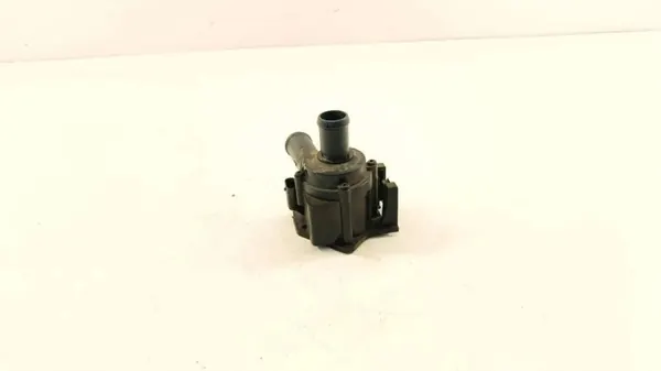Audi OE Vattenpump OEM 06H121601A - Begagnad image 3