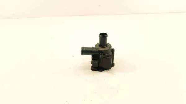 Audi OE Vattenpump OEM 06H121601A - Begagnad image 4