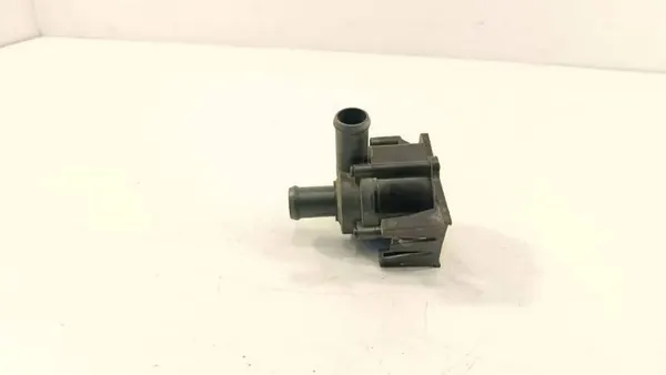 Audi OE Vattenpump OEM 06H121601A - Begagnad image 5