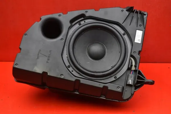 Tesla Subwoofer-kaiutin OEM 1656267-00-B Model Y:lle image 2