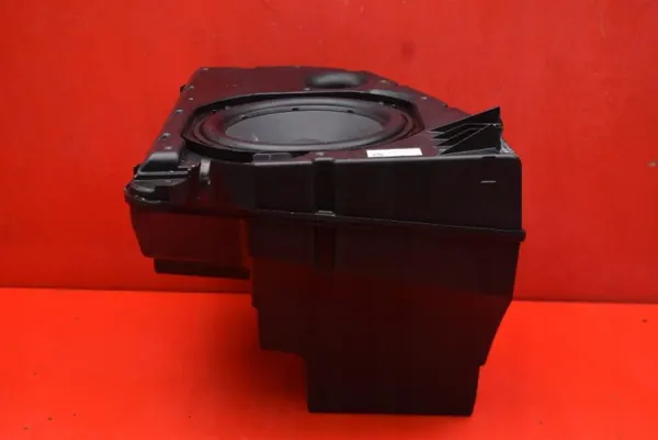 Tesla Subwoofer-kaiutin OEM 1656267-00-B Model Y:lle image 6