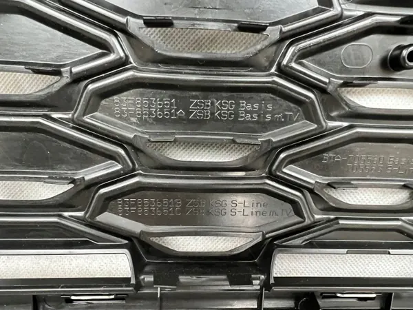 Grille OEM 83F853651B pour Audi Q3 II S-Line Chrome image 7
