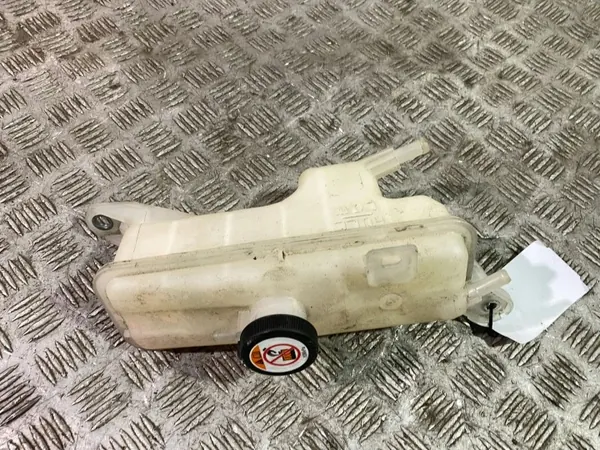 Kylvätsketank Lexus NX 2020 OEM UTO52022 image 2