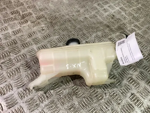 Kylvätsketank Lexus NX 2020 OEM UTO52022 image 3