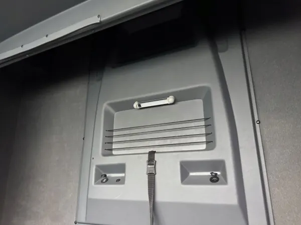 Cabine de couchage Iveco Daily OEM A1685 - État utilisé image 8