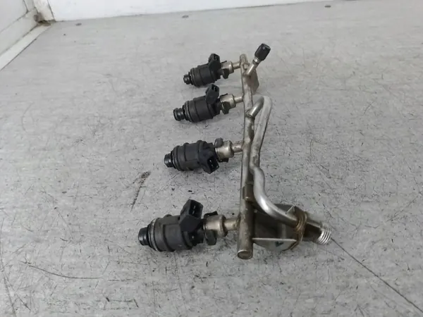 OEM LISTWA WTRYSKOWA BENZYNA OPEL ASTRA G BERTONE 1.8 16V image 3
