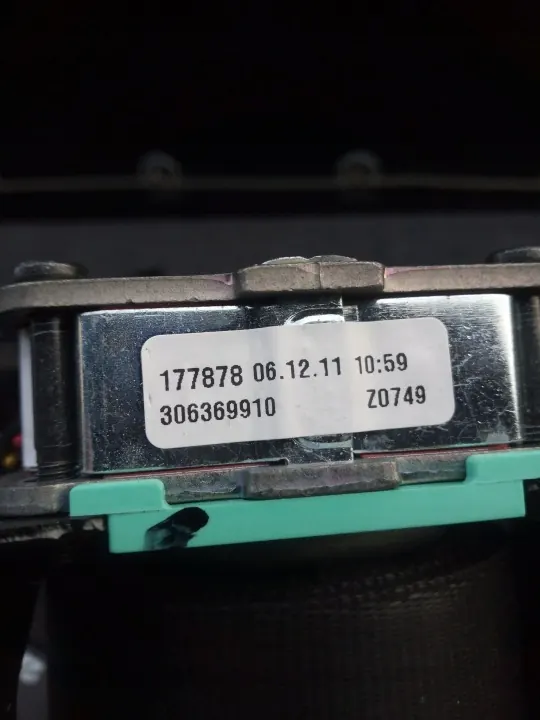 OEM 8T0857705 Bältesspännare Fram Vänster/Höger image 7