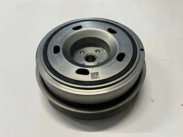 Mercedes Vääntövärinävaimennin OEM A2820350600 image 2