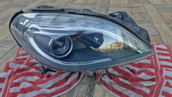 MERCEDES B W246 Rechter Voorlicht Bi-Xenon A2468207261 image 2