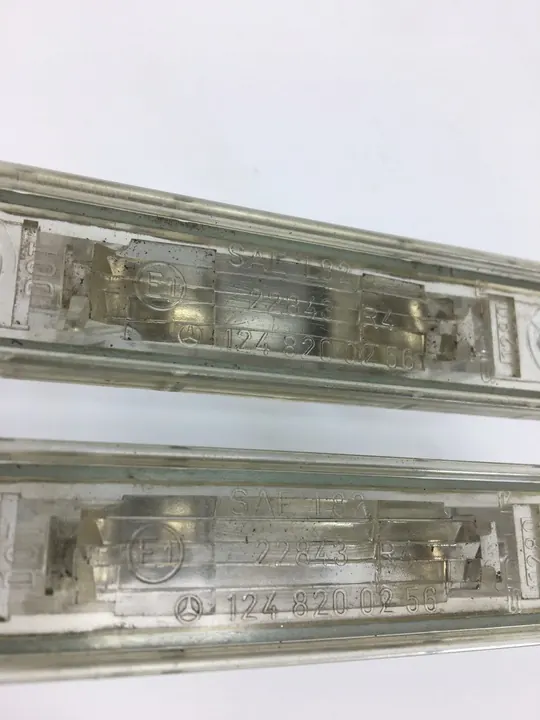 Luz de Placa Mercedes W124 1248200256 image 3