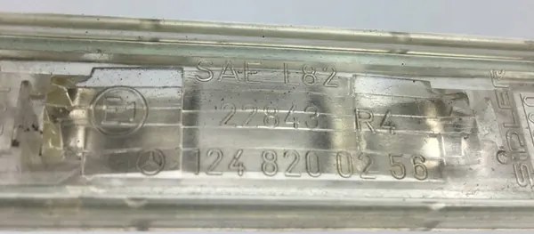 Luz de Placa Mercedes W124 1248200256 image 5