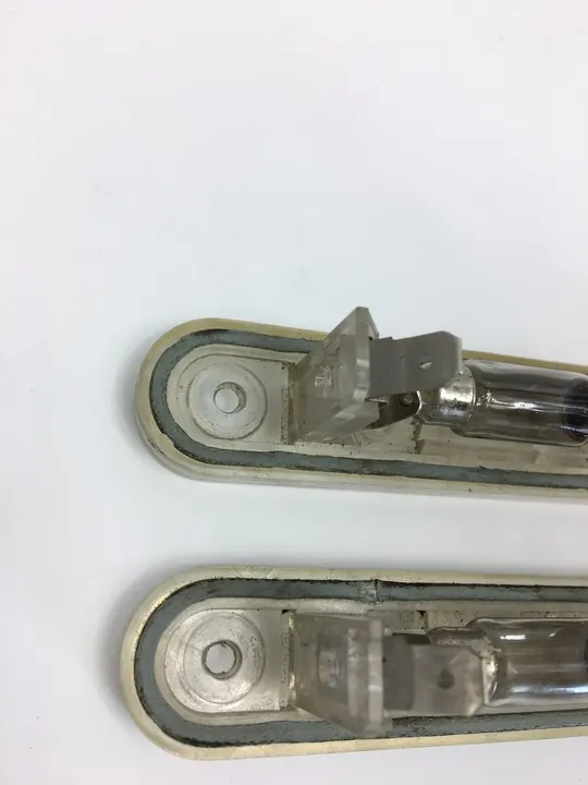 Luz de Placa Mercedes W124 1248200256 image 8