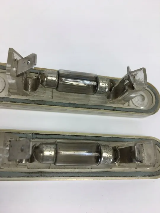 Luz de Placa Mercedes W124 1248200256 image 9