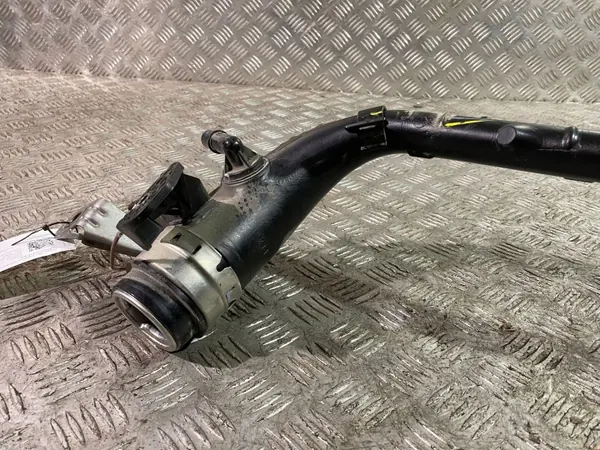 Pescoço de enchimento Peugeot 5001007200 - Peça OE usada image 3