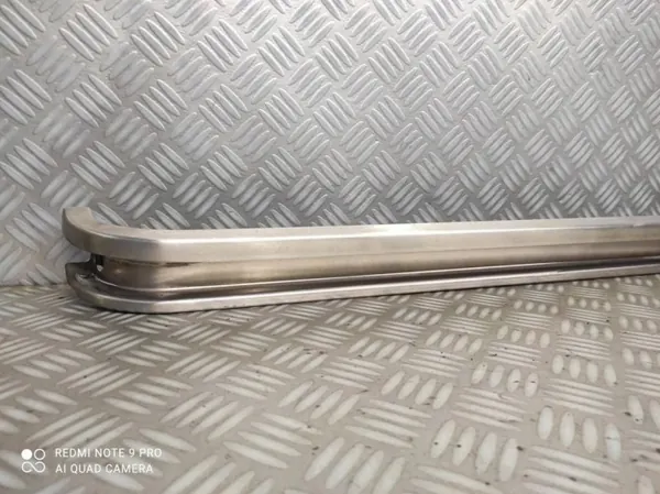 Guide de porte coulissante gauche OEM TWS40232 pour Citroen Jumper image 4