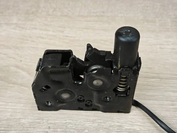 Fecho do capô OEM 4G0823509C para Audi A6 A7 C7 Lift image 3